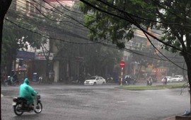 Cảnh báo mưa dông khu vực Hà Nội